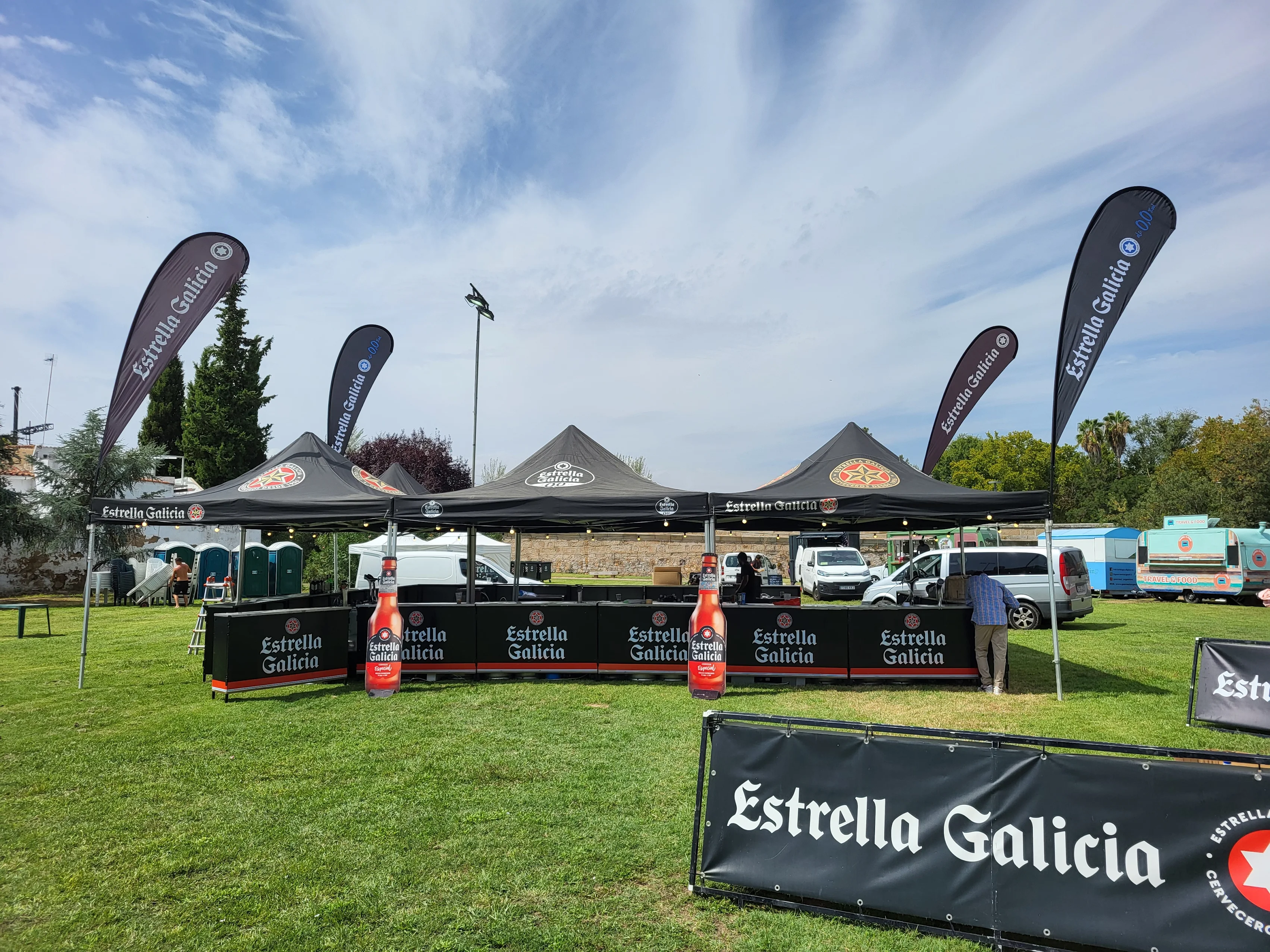 Más de 50 carpas 3x4,5m modelo superior en festival Estrella Galicia